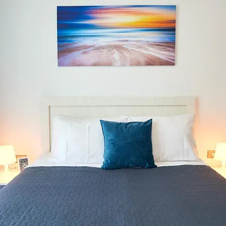 Rise And Shine 2 By Alz Apartment Navodari